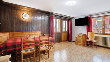 3 chambres, fer et planche Ă repasser, Wi-Fi gratuit, draps fournis