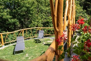Property grounds - Vacation Home 'Ca' de l'Elmo' with Mountain View & Garden (Castello dell'Acqua)