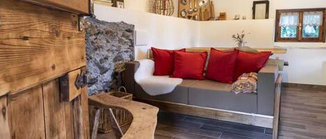 Télévision, cheminée