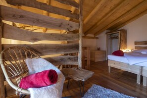 1 bedroom, bed sheets - Vacation Home 'Ca' de l'Elmo' with Mountain View & Garden (Castello dell'Acqua)