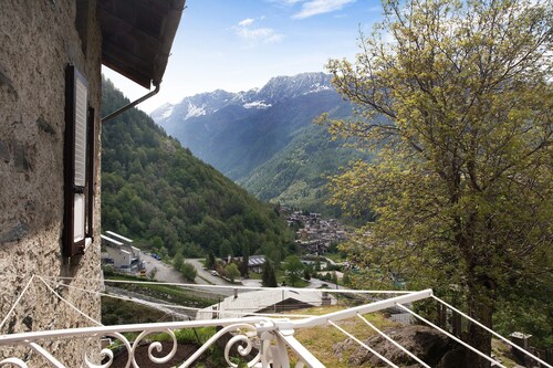 Apartment 'Bellavista' with Mountain View & Garden