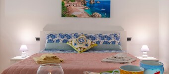 Holiday Home 'Francesca' close to City Centre with Garden & Air Conditioning