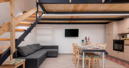 Holiday Home 'Francesca' close to City Centre with Garden & Air Conditioning