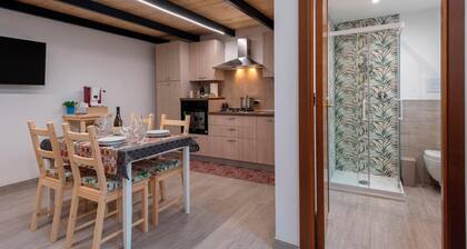 Holiday Home 'Francesca' close to City Centre with Garden & Air Conditioning