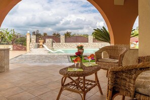 Pool - Villa "Sonia' with Sea View, Pool & Wi-Fi (Santa Maria del Focallo)