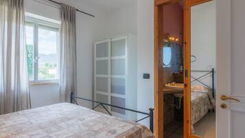 2 Schlafzimmer, Bügeleisen/Bügelbrett, kostenloses WLAN, Bettwäsche