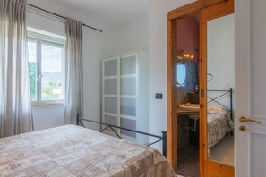 2 quartos, ferros/tábuas de passar roupa, Wi-Fi de cortesia