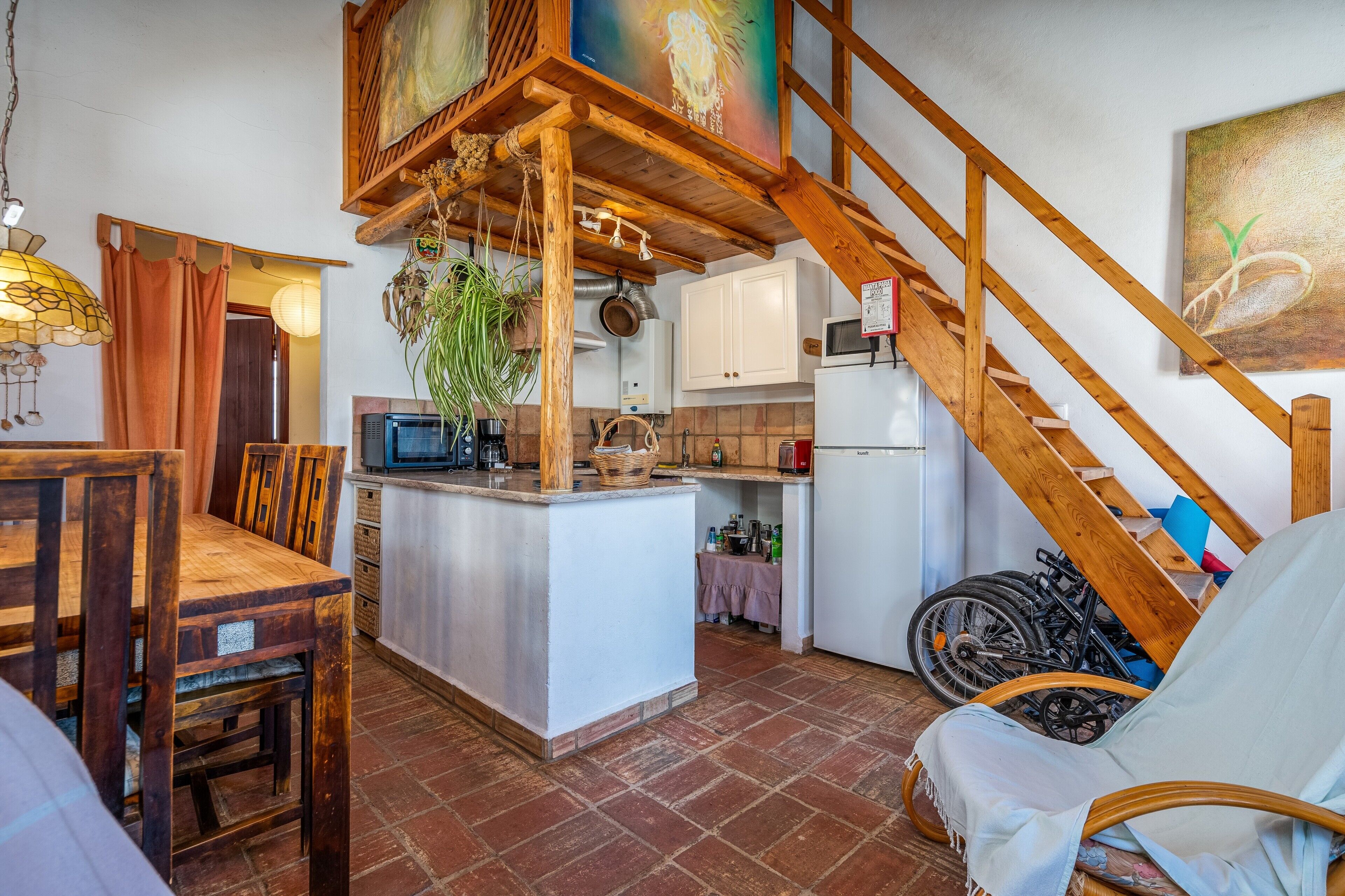 冰箱、微波炉、烤箱、炉灶