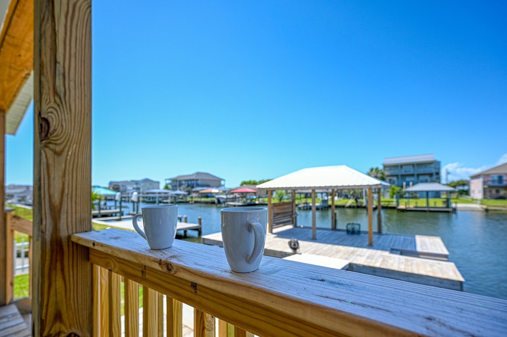 Feeling Tip'sea- Pet Friendly- Canal Front