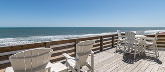 Surfside Retreat Oceanfront  Home + Pets Stay Free!