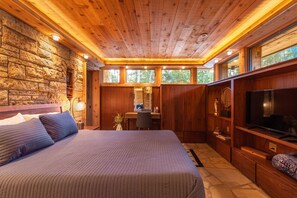 1 bedroom, desk, free WiFi, bed sheets