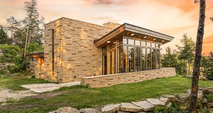 Gorgeous Views, Sweeping Valley, Amazing Sunsets, a hop, skip & a jump to Galena