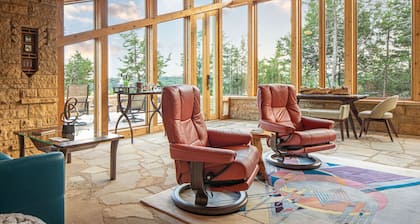 Frank Lloyd Wright · Gorgeous Views, Sweeping Valley, Amazing Sunsets