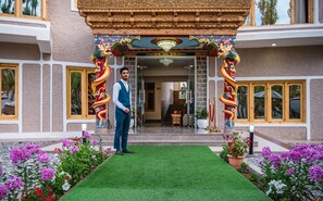 Front of property - Sangaylay Palace (Leh)
