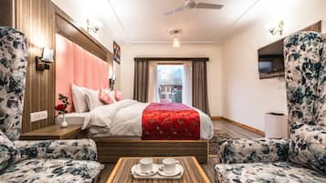 Minibar, wifi gratis y ropa de cama