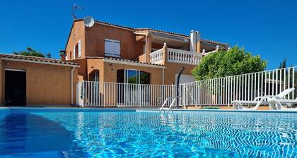 Seasonal rental of air-conditioned gîtes, swimming pool
