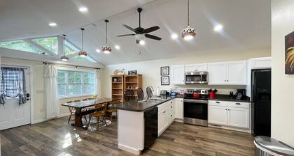 Walk to the Casino! WiFi available & Motorcycle Friendly