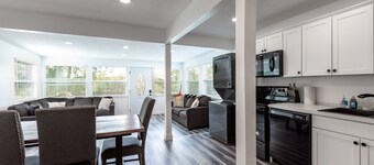 Riverhouse on the Hill- private Dock