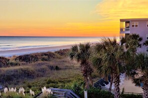 On the beach - Modern and Clean Condo, Indoor and Outdoor Pools | Waterpointe II - 304 (North Myrtle Beach)