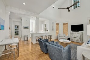 TV - Book the Holidays! Lemon Tree - Beautiful Seaside Home! 4 Adult Bikes! (Santa Rosa Beach)