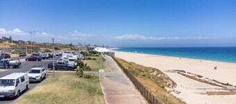 City Townhouse- Bunbury