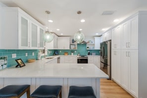 Casa, 3 habitaciones | Cocina privada | Frigorífico, cafetera o tetera y tostadora