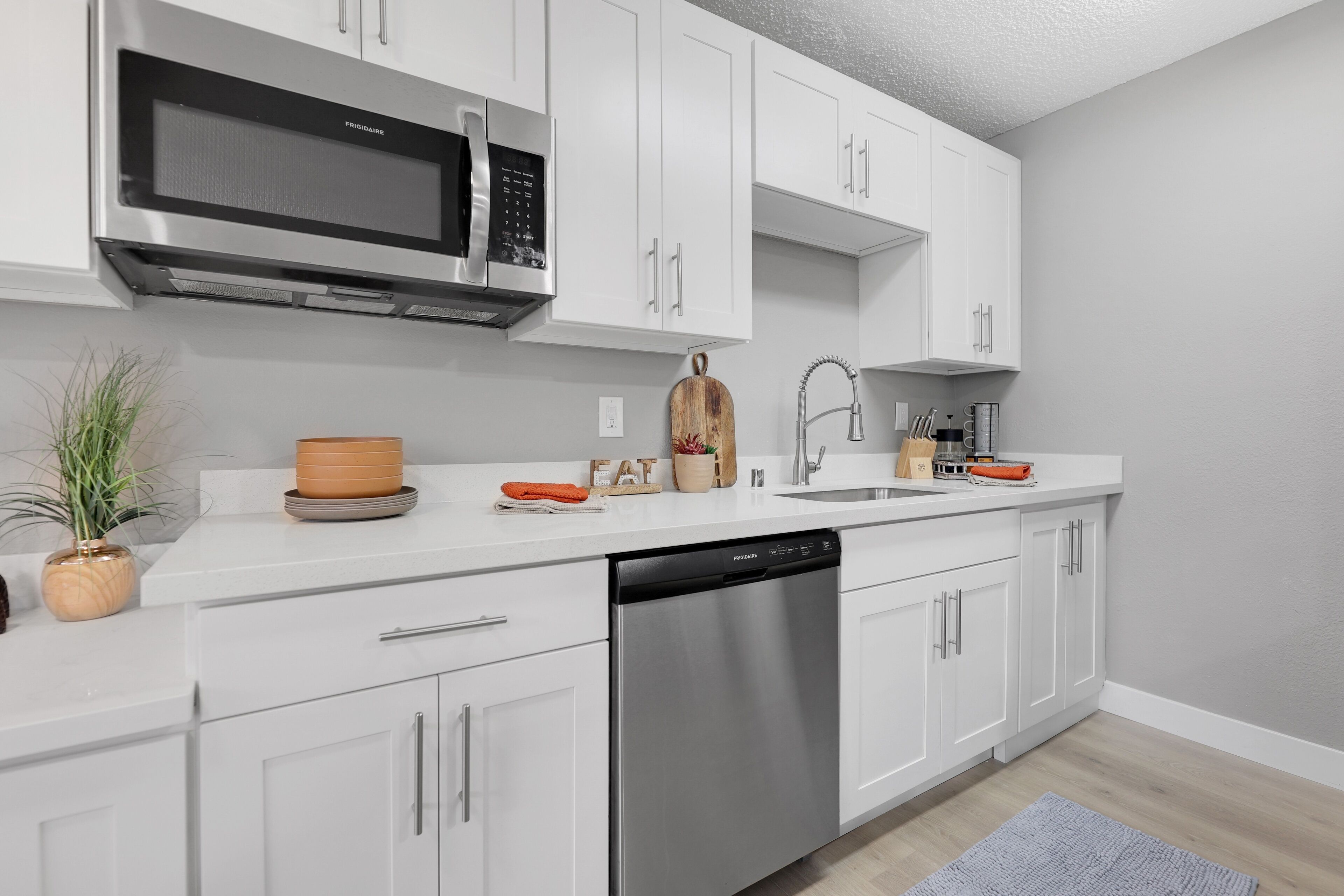 Condo, 2 Bedrooms | Private kitchen | Fridge, oven, coffee/tea maker, toaster