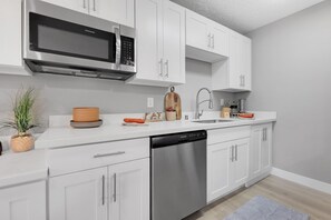 Condo, 2 Bedrooms | Private kitchen | Fridge, oven, coffee/tea maker, toaster - Cute Delightfully Remodeled Spacious Condo 2 Bedroom Condo by RedAwning (Kent)