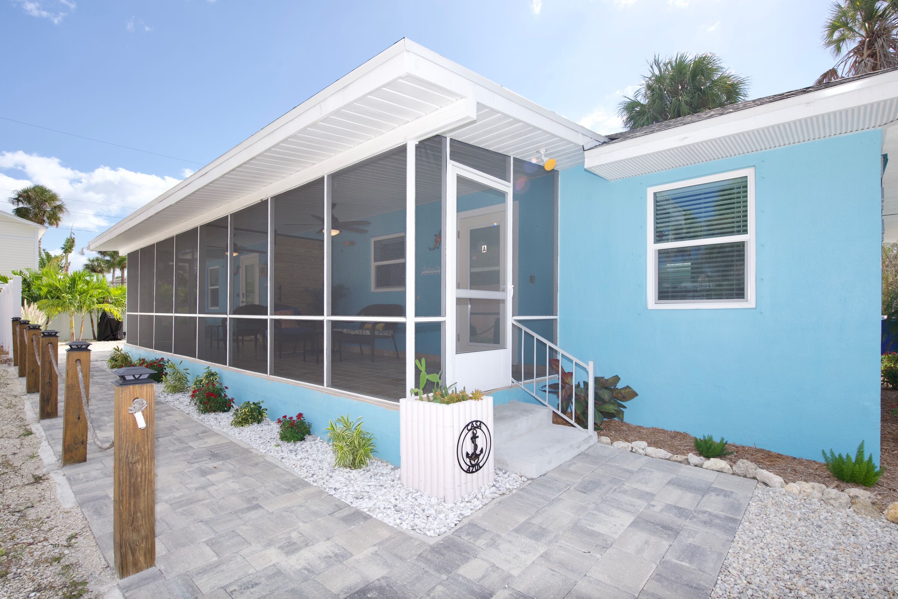 Mid-Island, completely renovated duplex, 2bedroom/2 bath- ONLY 2 MINUTE WALK TO