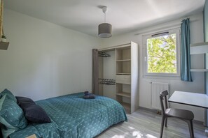 3 bedrooms, WiFi - T4 at the foot of the ramparts - Free parking (Avignon)