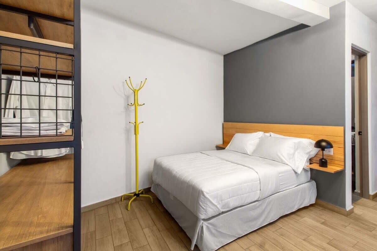 1 室のベッドルーム、アイロン / アイロン台、WiFi、ベッドシーツ