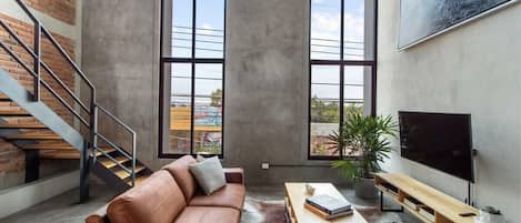 Télévision, espaces bureaux