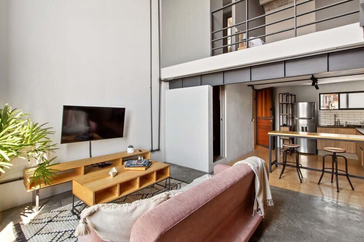 TV, offices