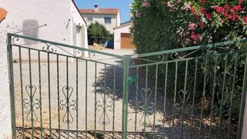 Enceinte de lâhĂ©bergement