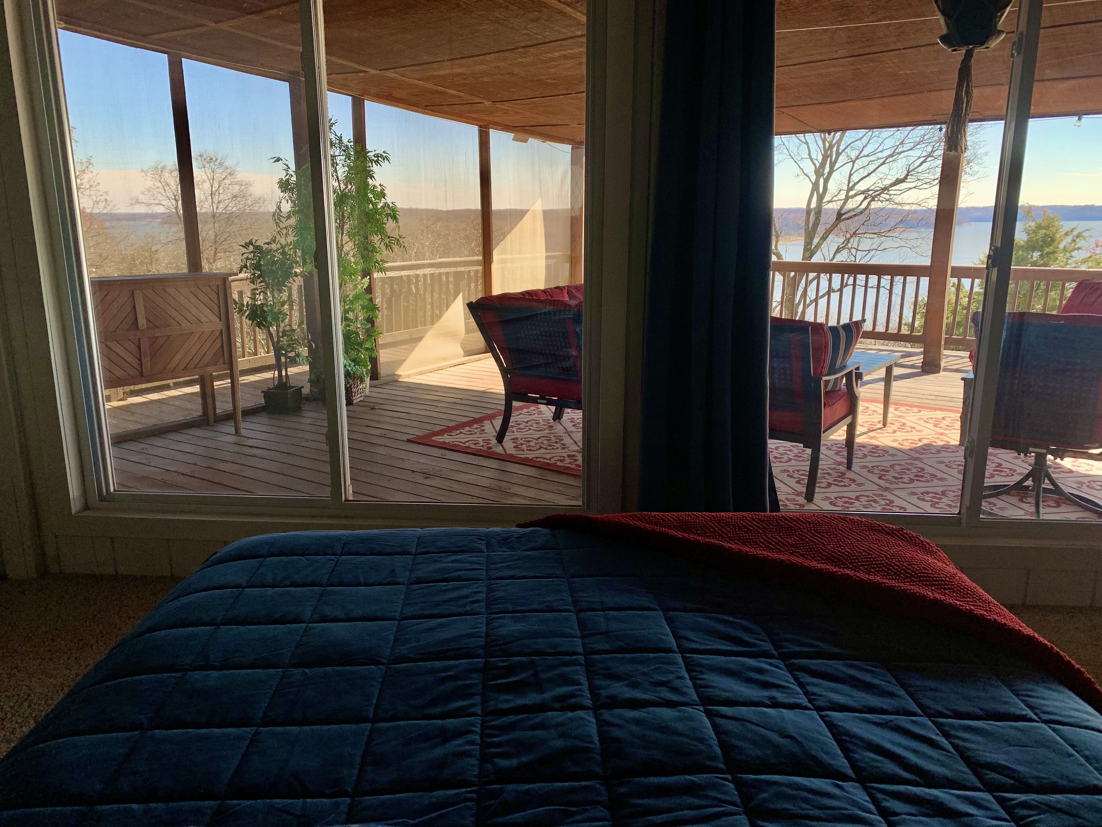 3 habitaciones, escritorio, tabla de planchar con plancha y wifi gratis 