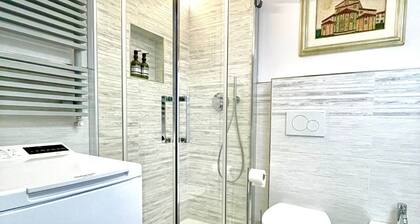 Charming two bedrooms Apartment in the very heart of Florence