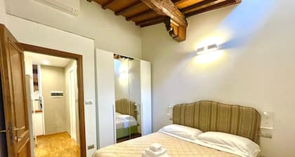 Charming two bedrooms Apartment in the very heart of Florence