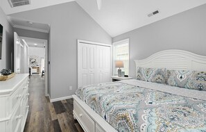 3 bedrooms, iron/ironing board, free WiFi, bed sheets