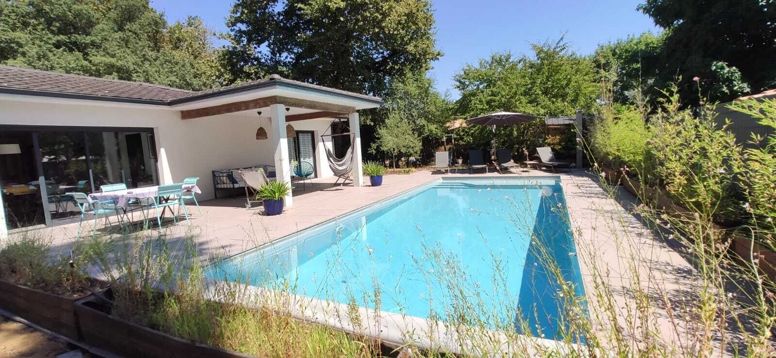 Piscine extérieure, piscine chauffée