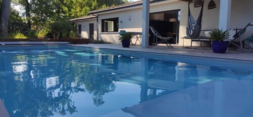 Charming villa with swimming pool in a quiet area bordeaux bassin