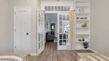 4 quartos, escrivaninha, Wi-Fi, roupa de cama