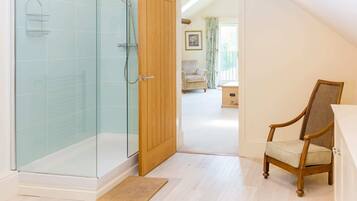 Bathtub, hair dryer, towels