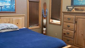 3 sovrum, skrivbord, wi-fi och sängkläder