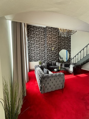 Elite Room | Premium bedding, minibar, in-room safe, individually decorated