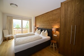 3 habitaciones, cuna de viaje, wifi gratis y ropa de cama