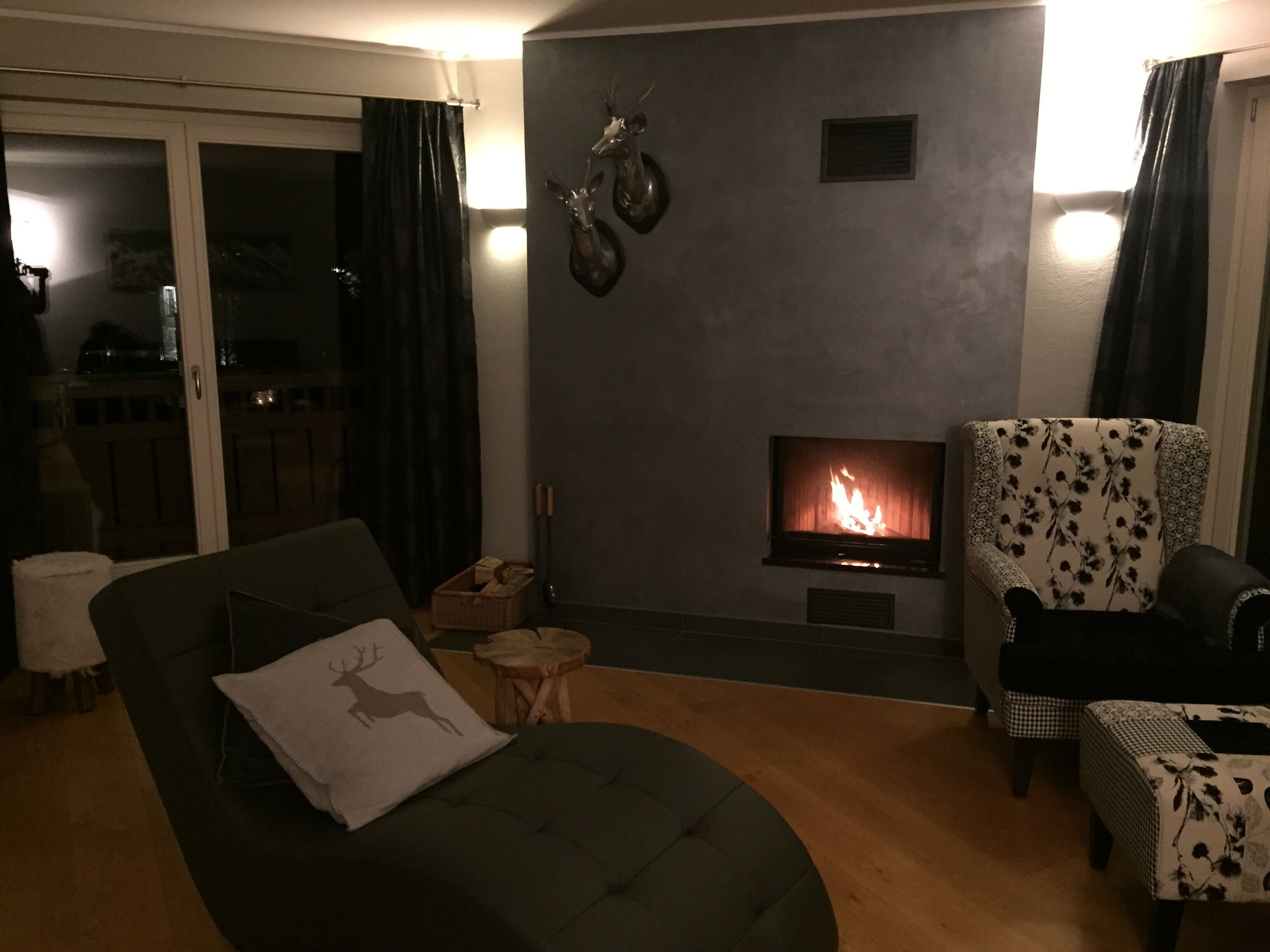 TV, fireplace, stereo