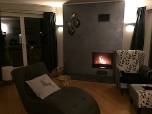 TV, fireplace, stereo - Modern, cozy apartment near the Steinbergbahn - Ski in /out - Bike in /out (Leogang)