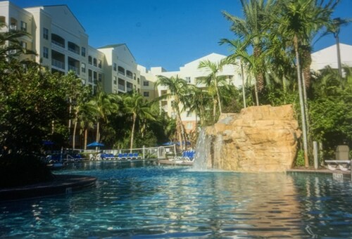 Vacation Village at Weston! Beautiful sunny vacation,