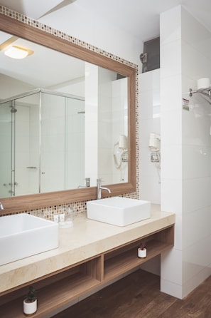 Executive Double Room, 1 Queen Bed, City View | Bathroom - HOTEL HANAN (Arequipa)