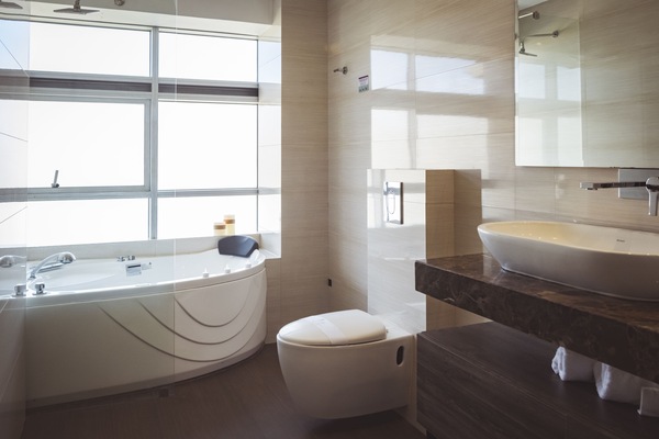 Suite estudio junior | Baño | Ducha, cabezal de ducha tipo lluvia y toallas